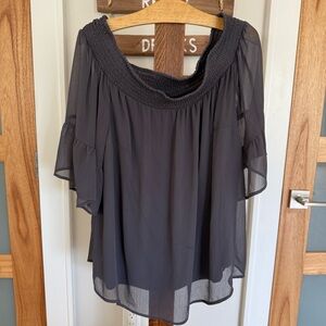 Torrid Gray Sheer‎ Crepe Chiffon Off-the-Shoulder Blouse Women’s (18/20) 2XL EUC
